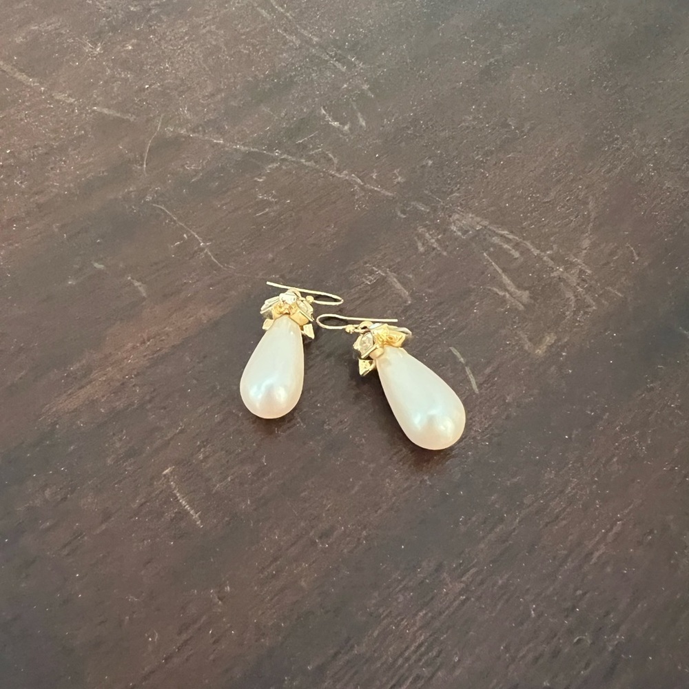 KATE SPADE PEARL DROP EARRINGS